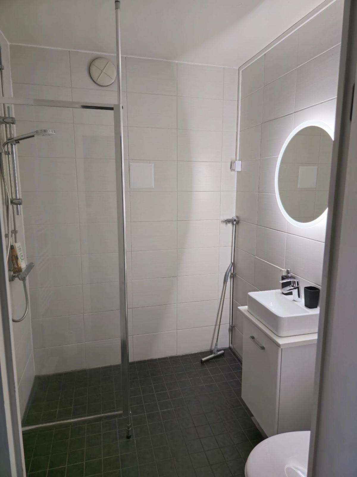 Avara Ja Kodikas Huoneisto Parvekkeella Heinola Exterior foto